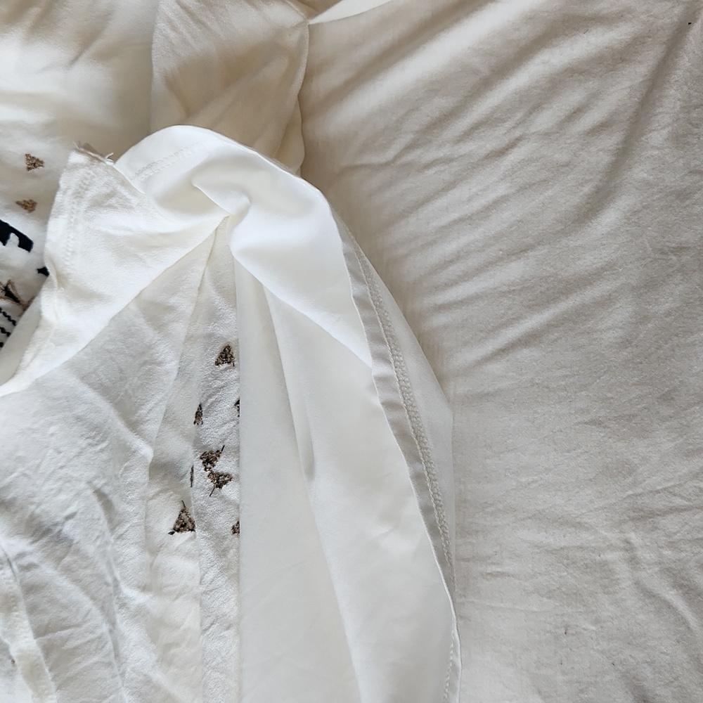 Apt. 9 White Geometric Embroidered Tank Top - Picture 5 of 8